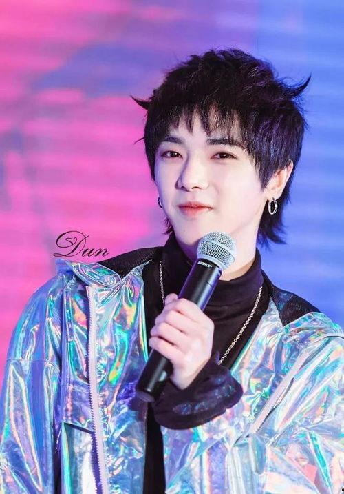 娱乐圈吃瓜华晨宇是谁啊,娱乐圈吃瓜群众心中的音乐才子